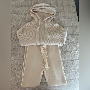 XLE cozy set. Hoodie with leggings